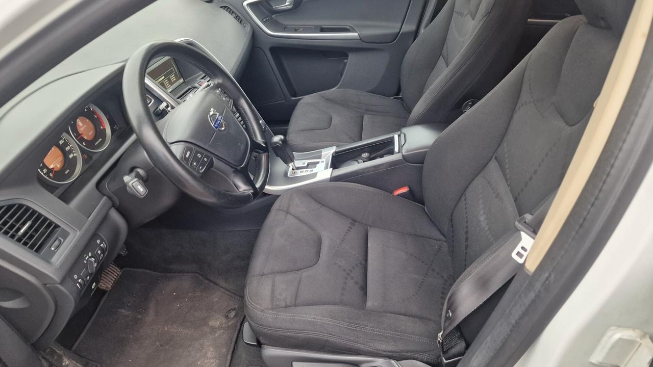 Volvo XC 60 XC60 D3 Geartronic Kinetic