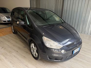 Ford S-Max Titanium