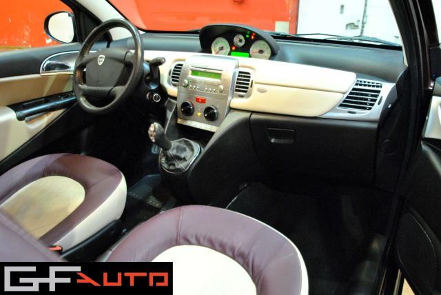 Lancia Ypsilon Ypsilon II 2007 1.3 mjt 16v MomoDesign (sport) dpf
