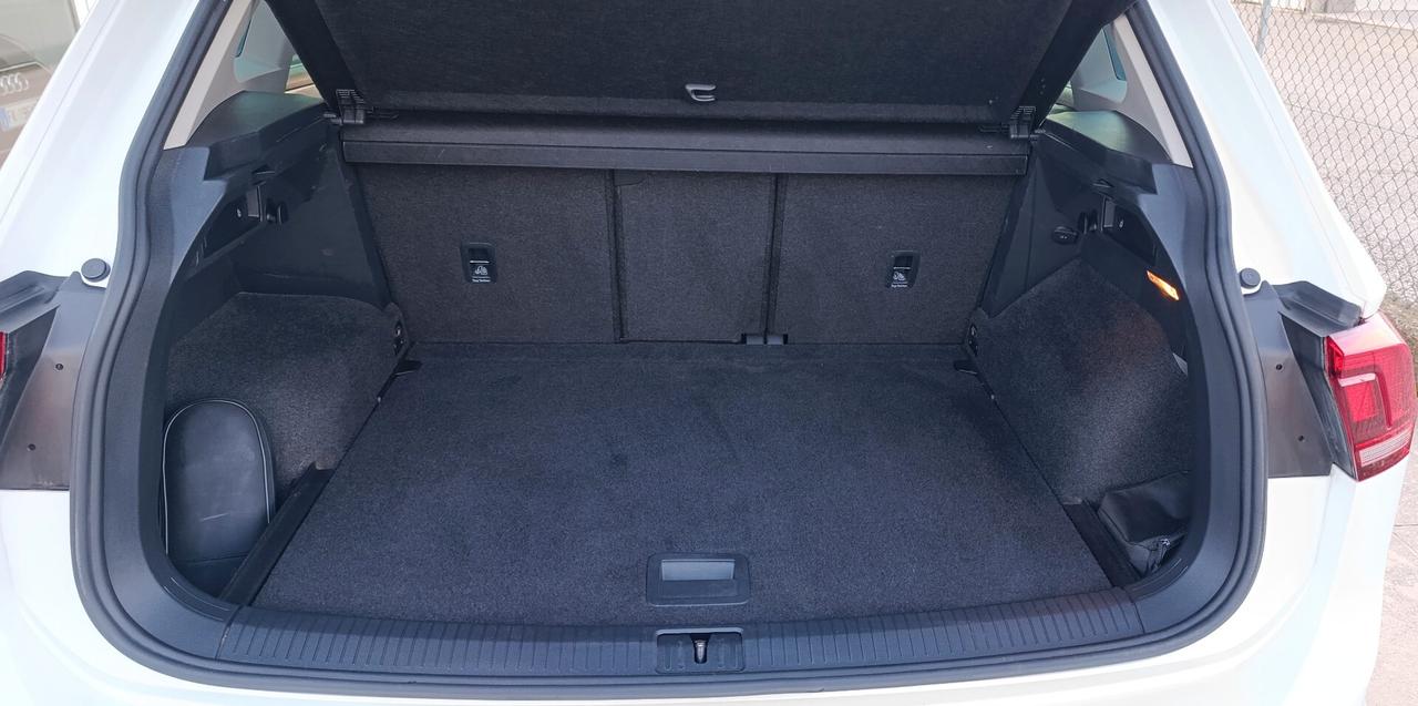 Volkswagen Tiguan 1.6 TDI 115cv Business - Uniproprietario - Service Volkswagen