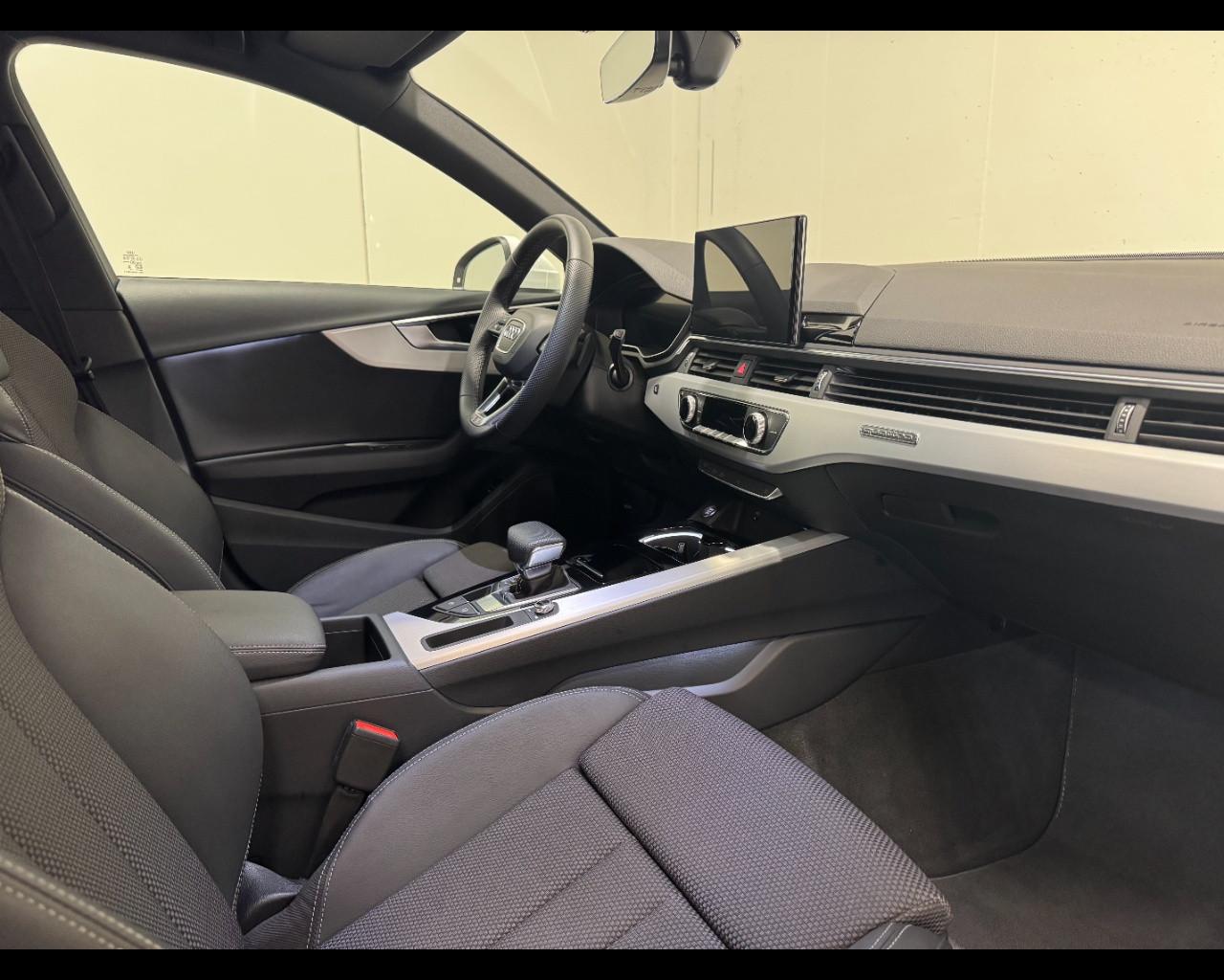 AUDI A4 AVANT 40 TDI MHEV QUATTRO S-TRONIC S LINE EDITION