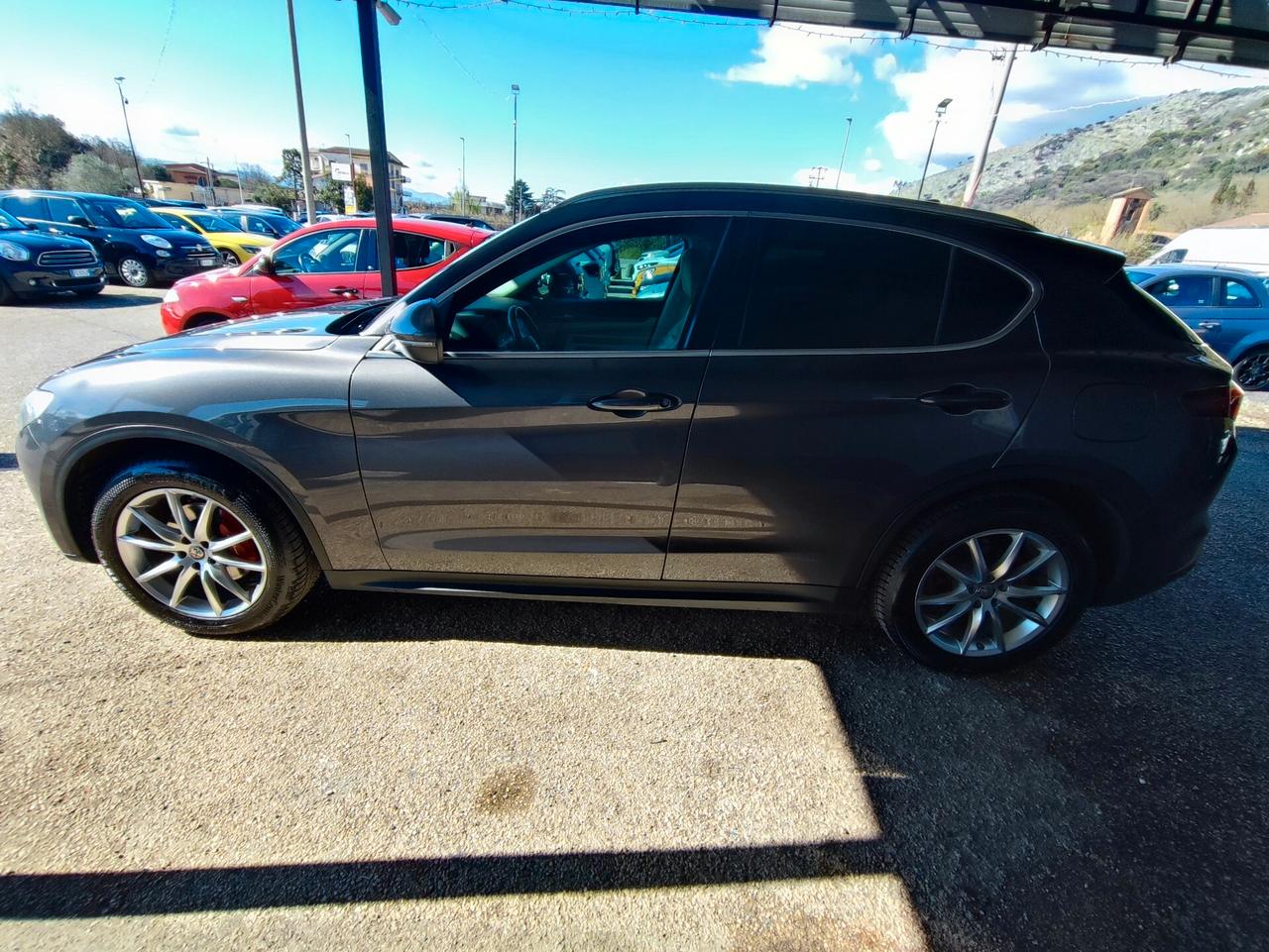 Alfa Romeo Stelvio 2.2 Turbodiesel 180 CV AT8 Q4 Super