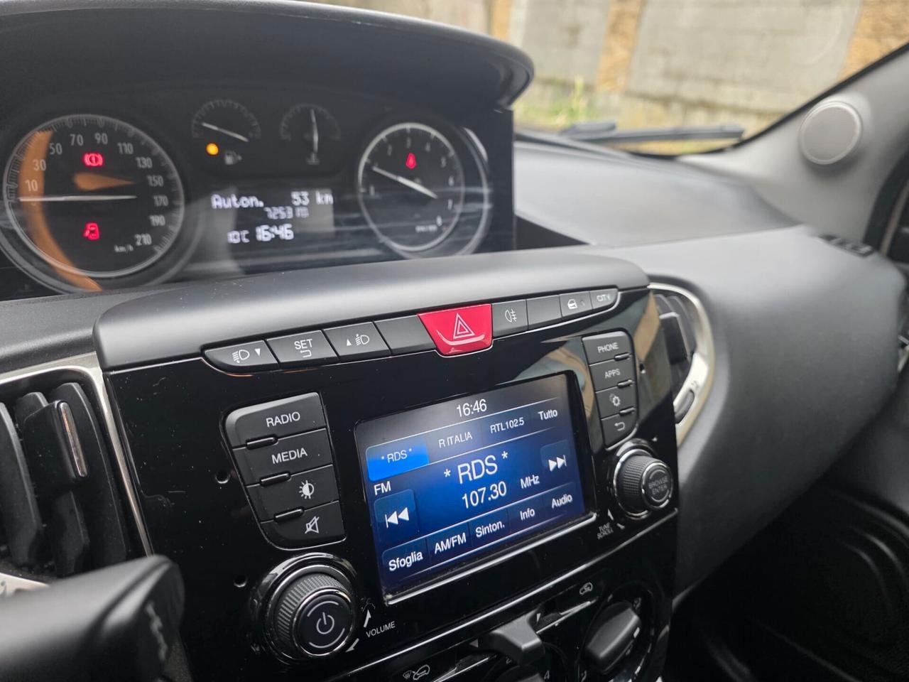 Lancia Ypsilon 1.2cc 69cv 5 porte Gold