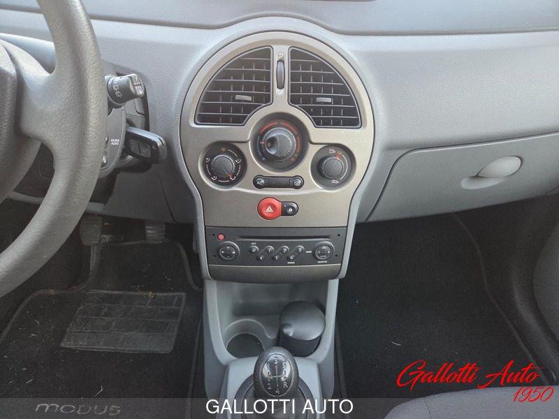 Renault Modus Grand Modus 1.2 16V 75CV