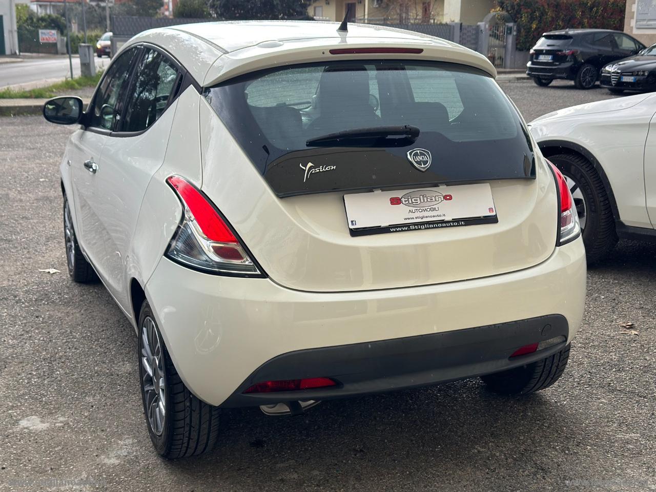 LANCIA Ypsilon 1.2 69 CV 5p. Silver