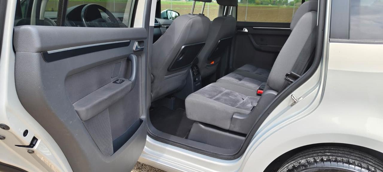 Volkswagen Touran 2.0 TDI 140 CV Highline