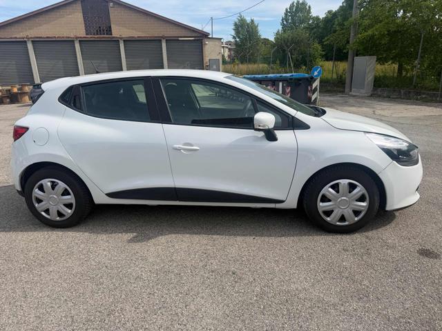 RENAULT Clio 1.2 75CV 5 porte Live senza nessun lavoro da fare