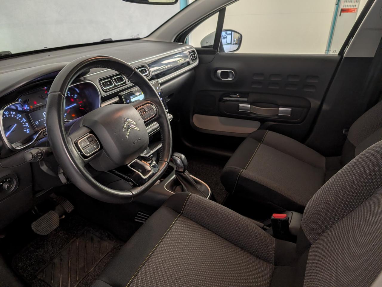 Citroen c3 iii 1.2 puretech EAT6 110cv Shine