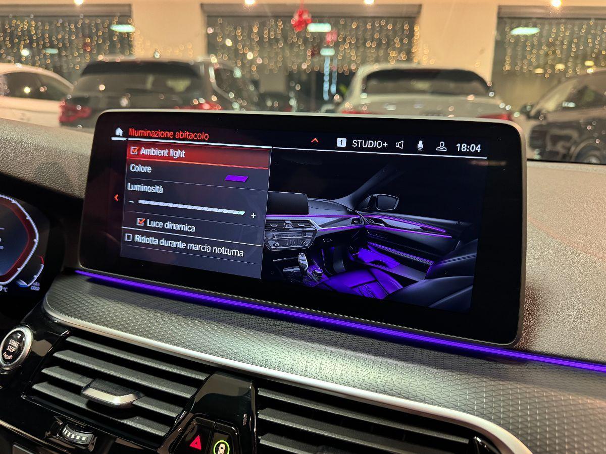 BMW Serie 5 520d xDrive Berlina Msport