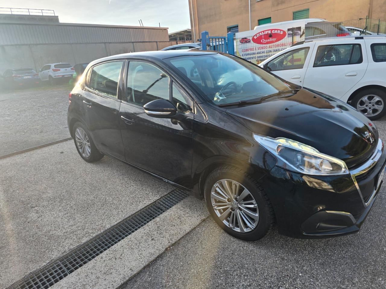 Peugeot 208 PureTech 82 5 porte Allure