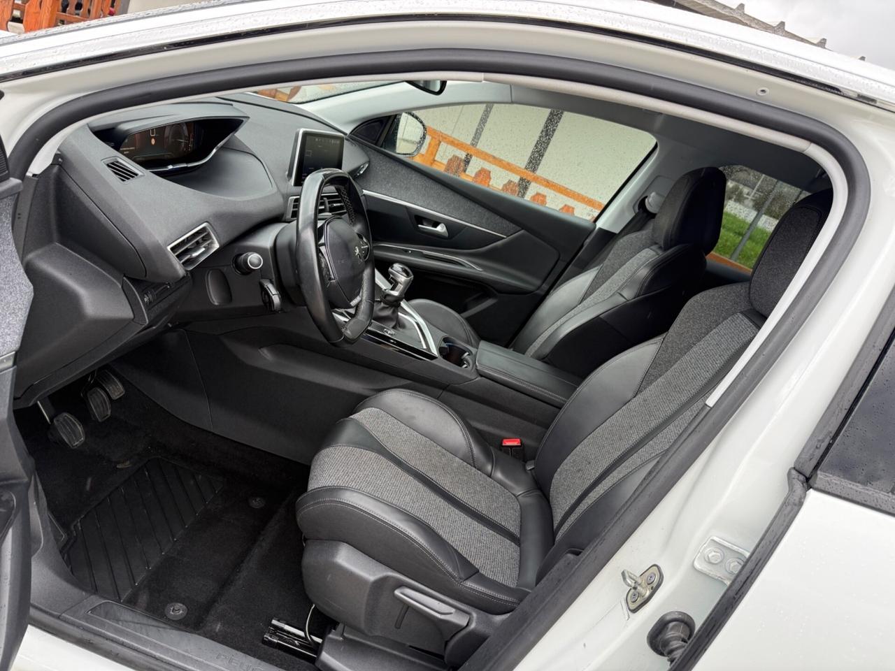 Peugeot 3008 BlueHDi 130 S&S Allure