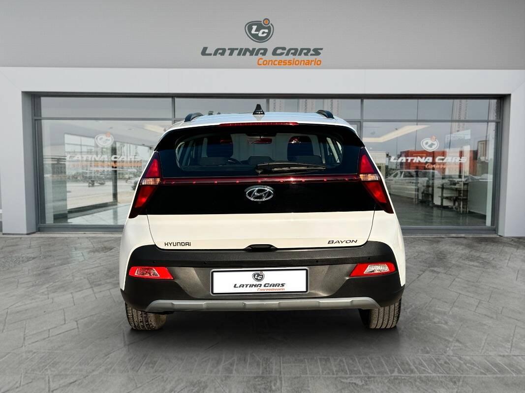 Hyundai Bayon 1.2 mpi Xline con TELECAMERA E CARPLAY