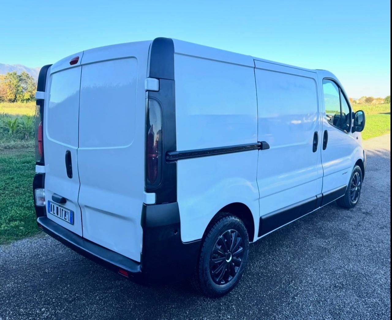 RENAULT TRAFIC 1.9 DTI 100cv FURGONE VAN AUTOCARRO