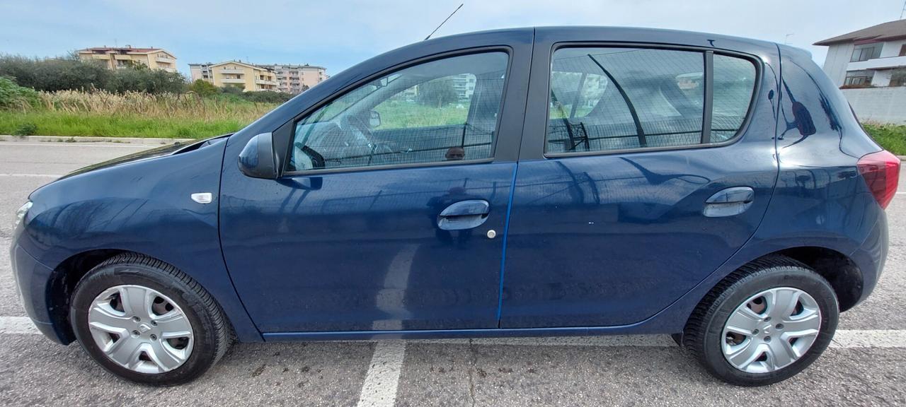 DACIA SANDERO 1,0 GPL DI SERIE CASA MADRE 100 CV TELEFONO X NEOPATENTATI IMPECCABILE