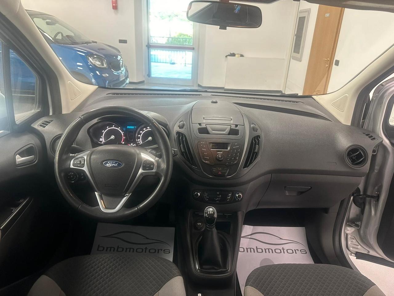 Ford Tourneo Courier 1.0 EcoBoost 100 CV Titanium