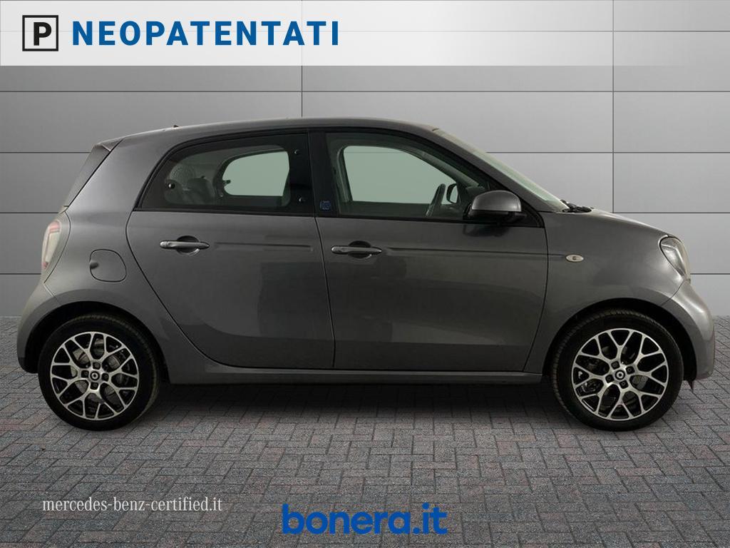 Smart forfour 22kW EQ racingrey