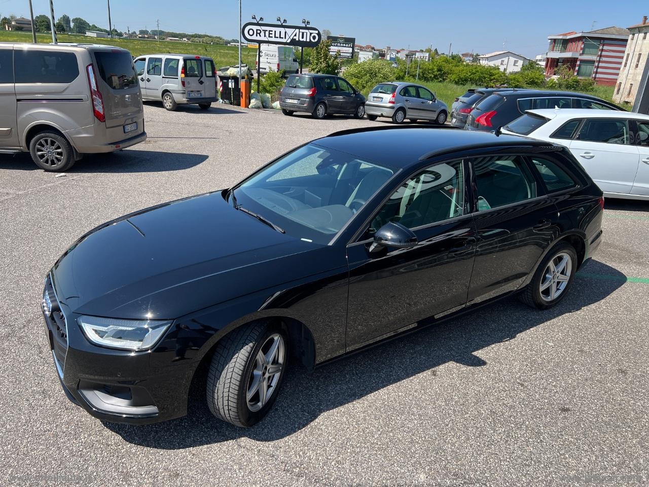 AUDI A4 Avant 35 TDI/163CV MHVE S tronic Business IVA DEDUCIBILE