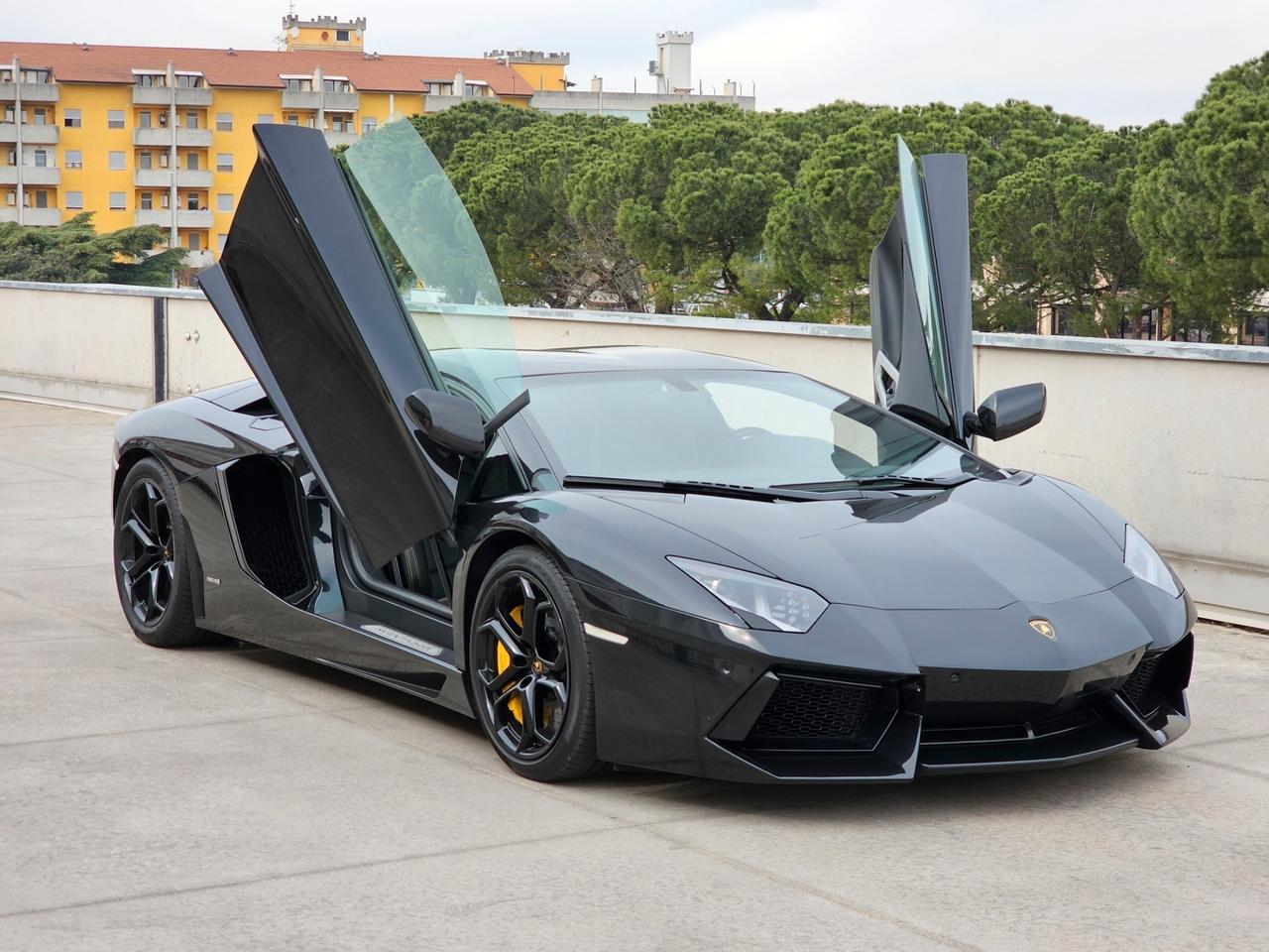 Lamborghini Aventador 6.5 V12 LP700-4