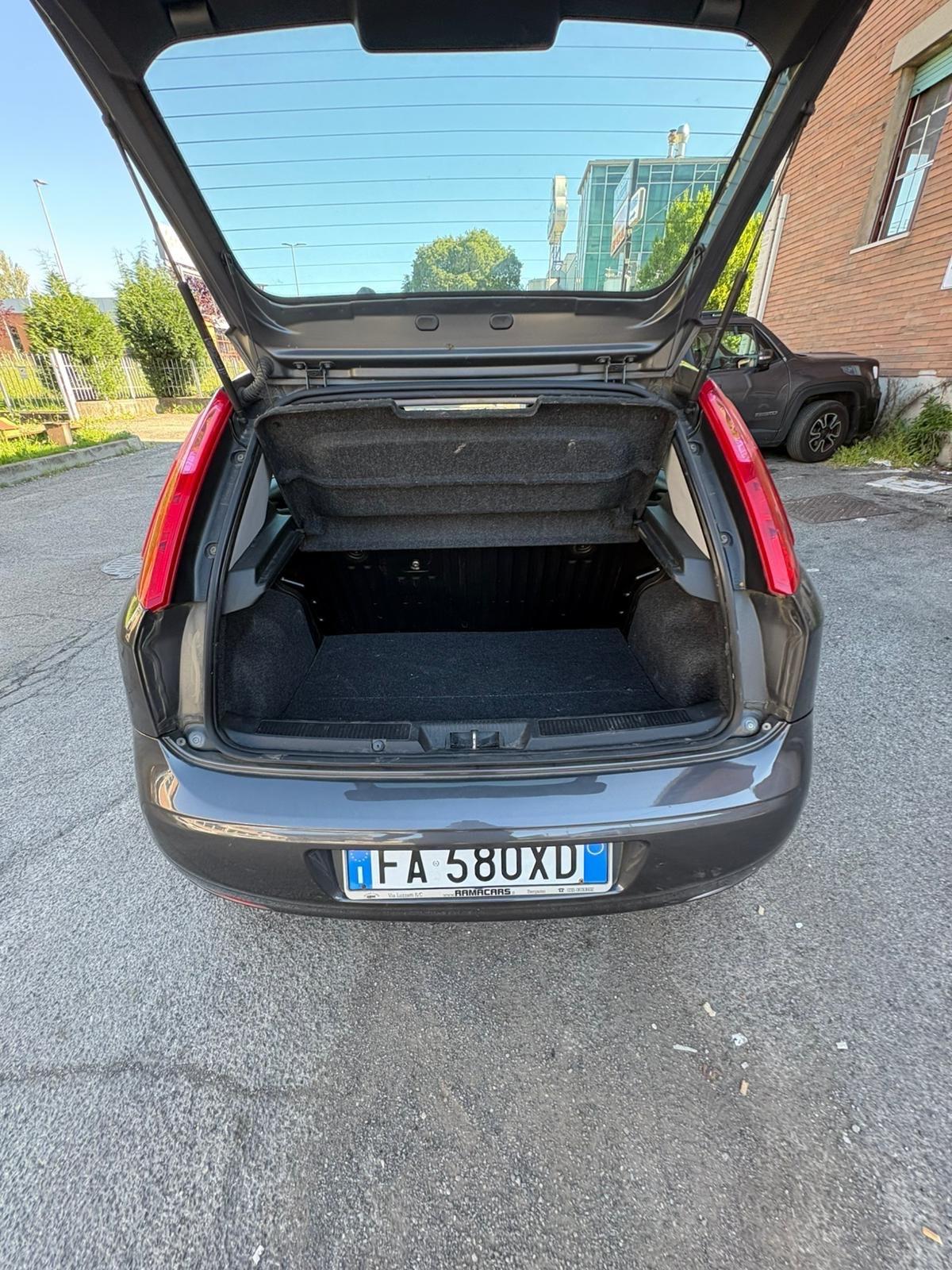 Fiat Punto 1.4 8V 5 porte Natural Power Lounge