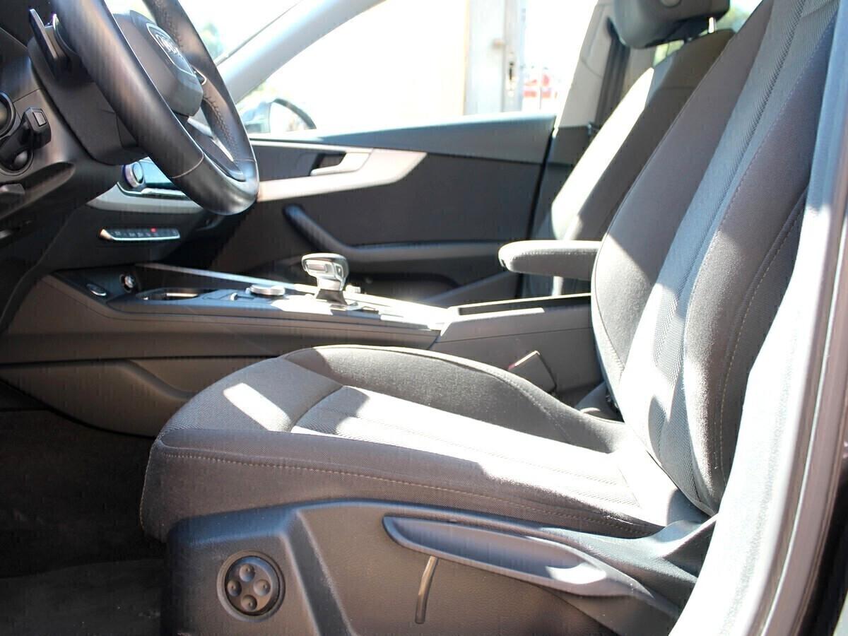 Audi A4 Avant 35TDI Stronic Led Cam PDC UNIPRO IVA DEDUCIB