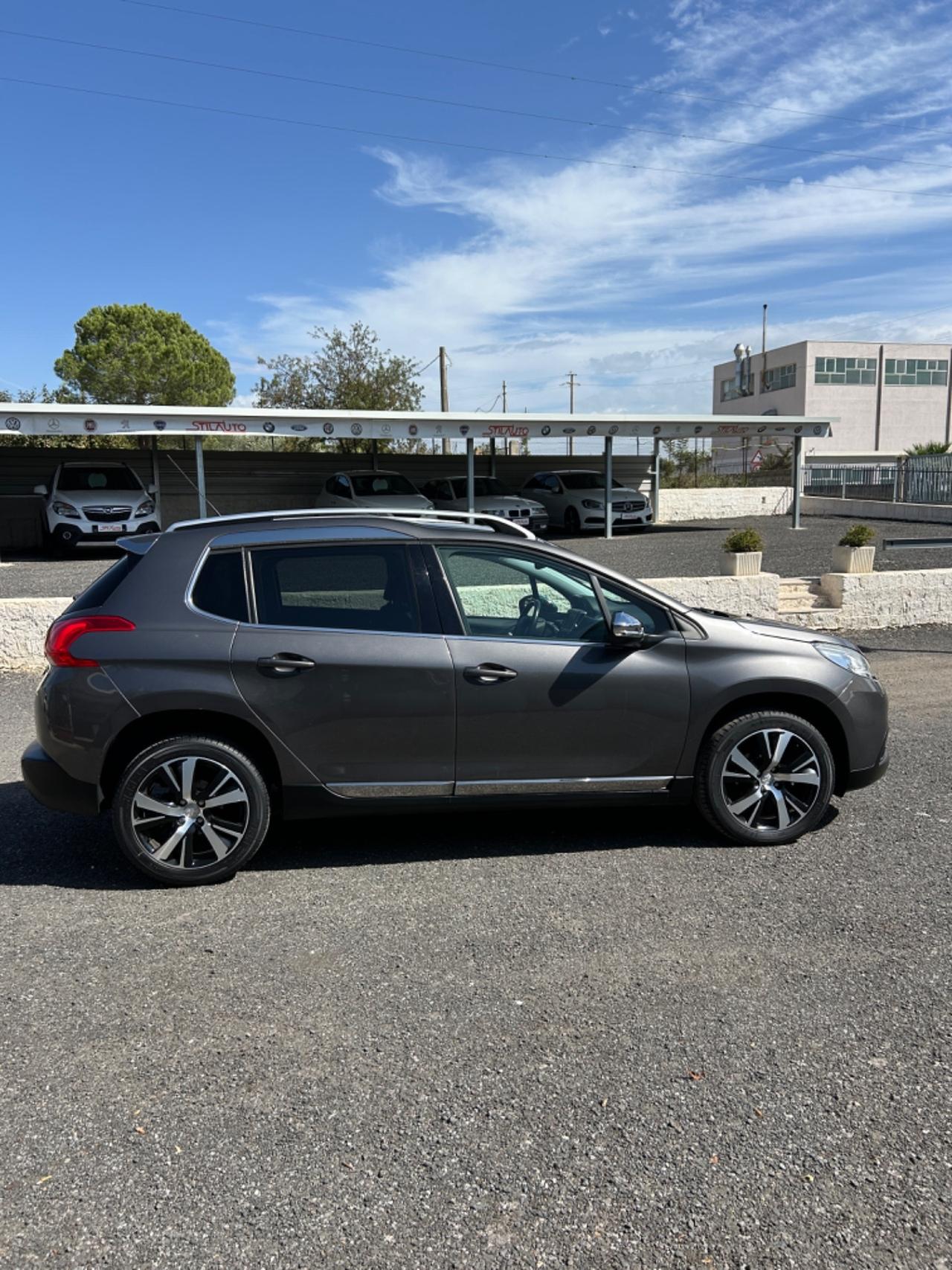 Peugeot 2008 BlueHDi 100 Allure