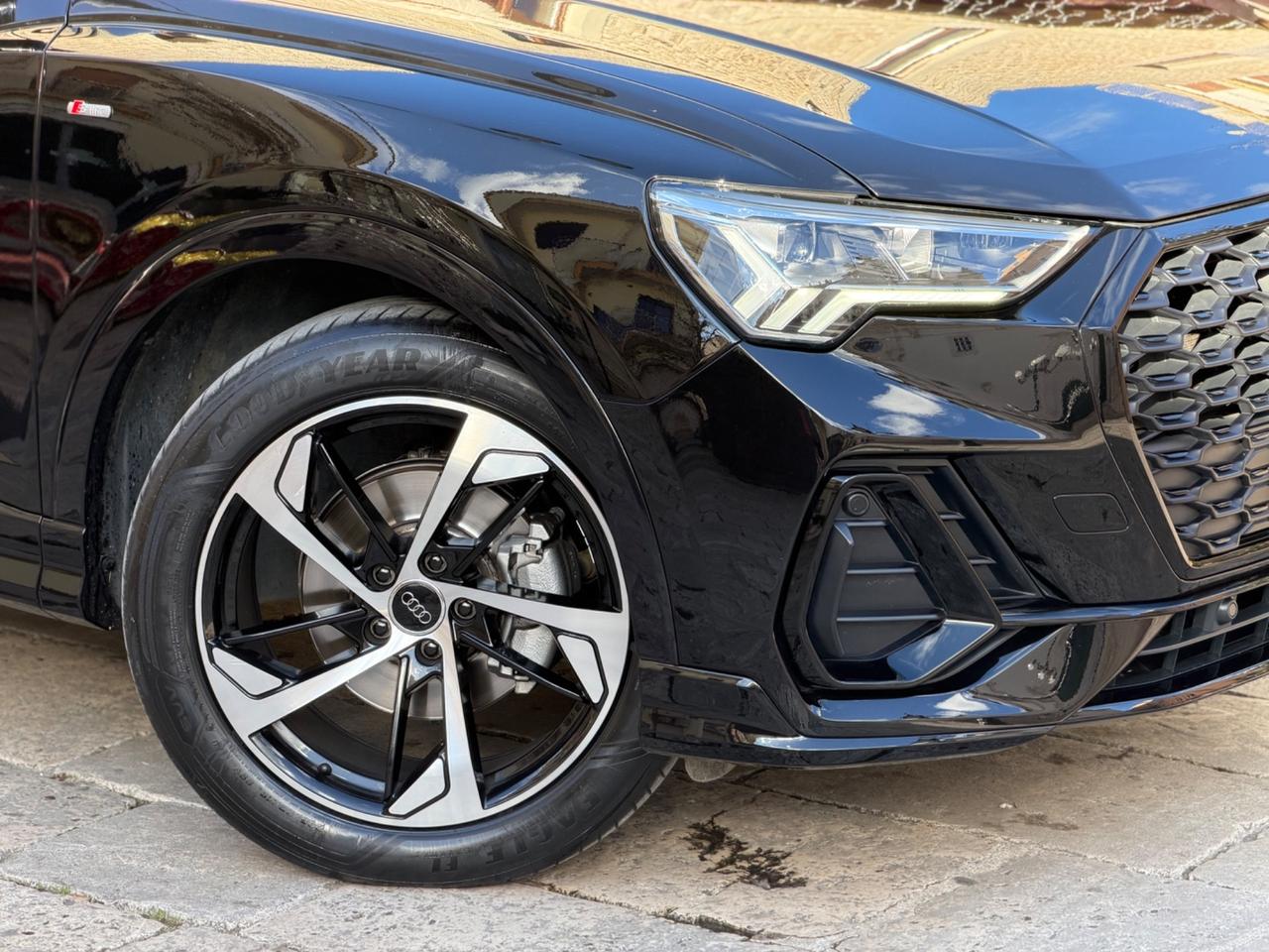 Audi Q3 35 TDI 2.0 150 CV SPORTBACK S LINE TETTO IDENTITY BLACK QUATTRO