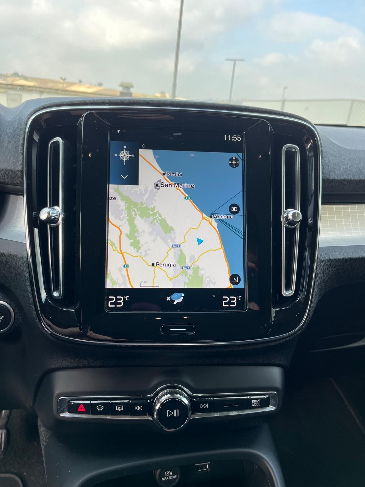 Volvo XC40 T2 Momentum Pro