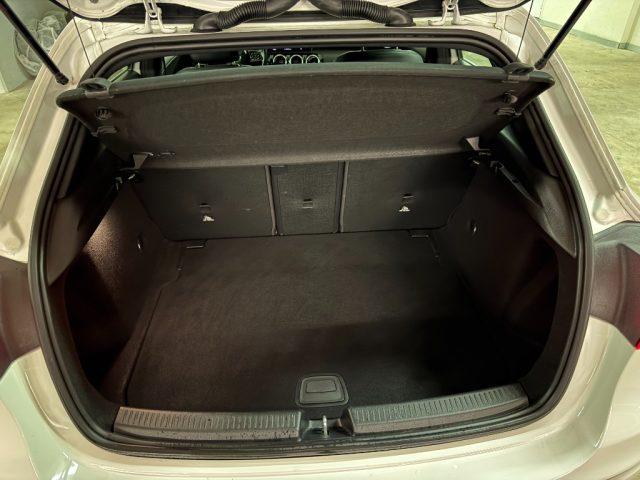 MERCEDES-BENZ A 180 d Automatic Premium