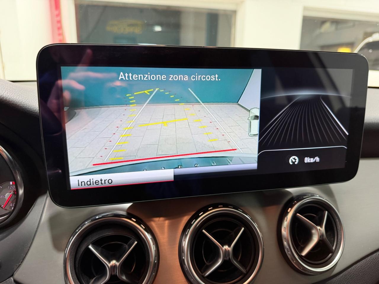 MERCEDES GLA 200D PREMIUM *NIGHT EDITION 4MATIC