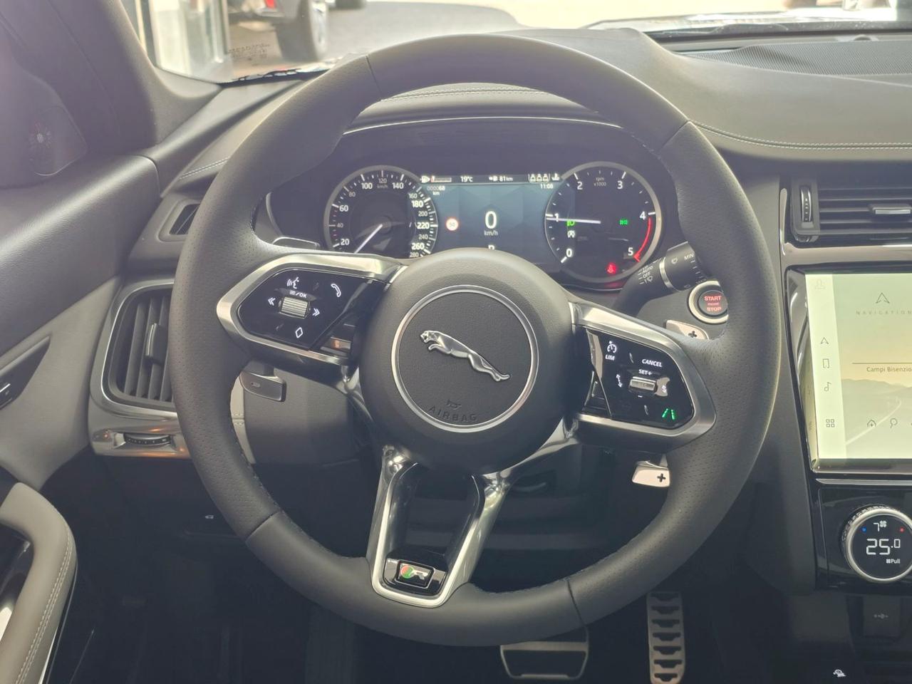 Jaguar E-Pace R-Dynamic SE Navi Camera Tetto C.20" LED BlackPack