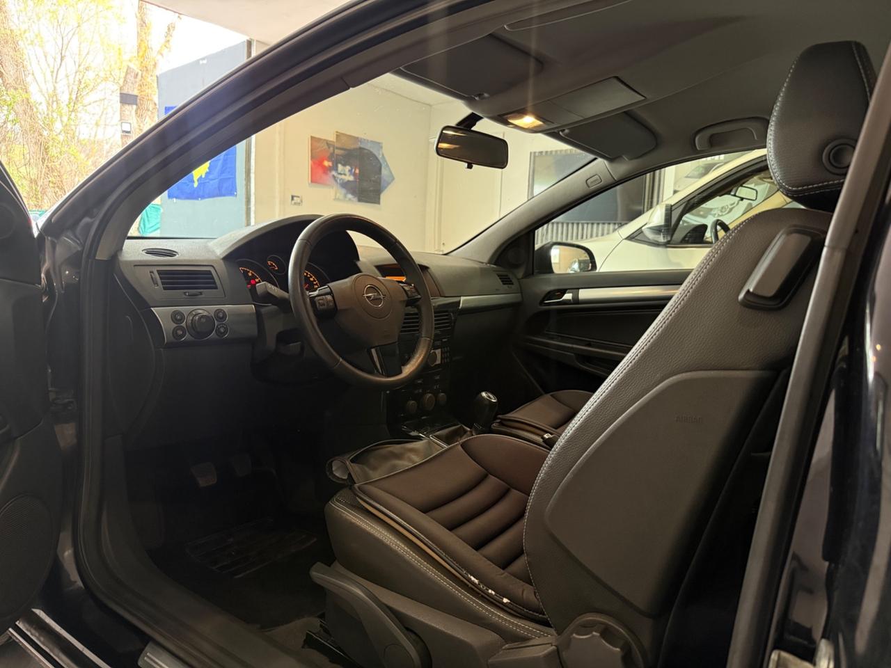 Opel Astra 1.6 BENZINA NEOPATENTATI