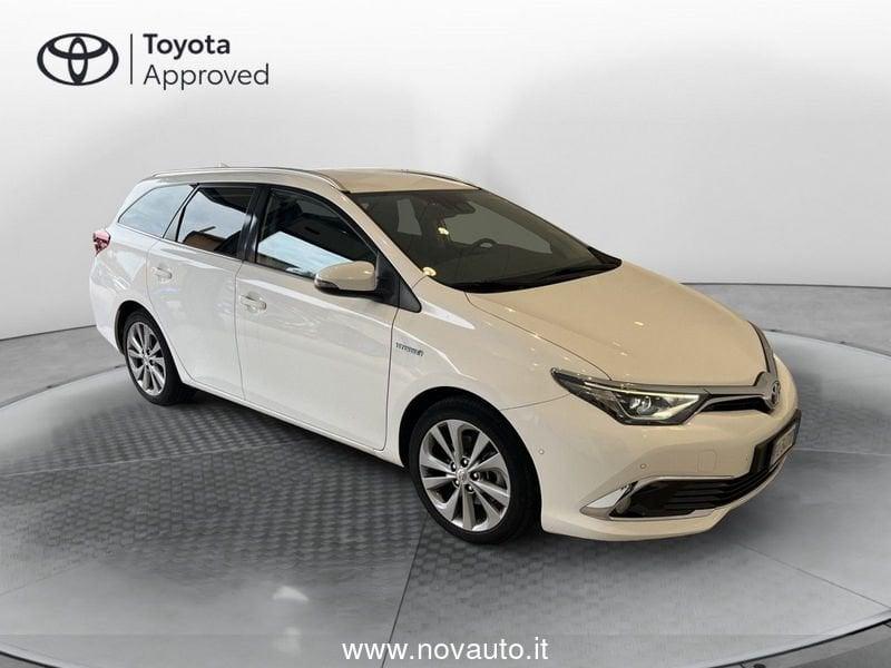 Toyota Auris 1.8 Hybrid Lounge