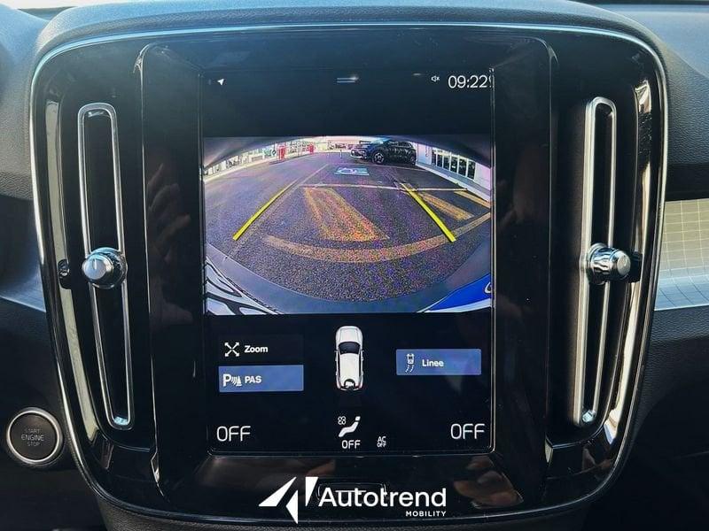 Volvo XC40 D3 150 CV Automatica Momentum Pro