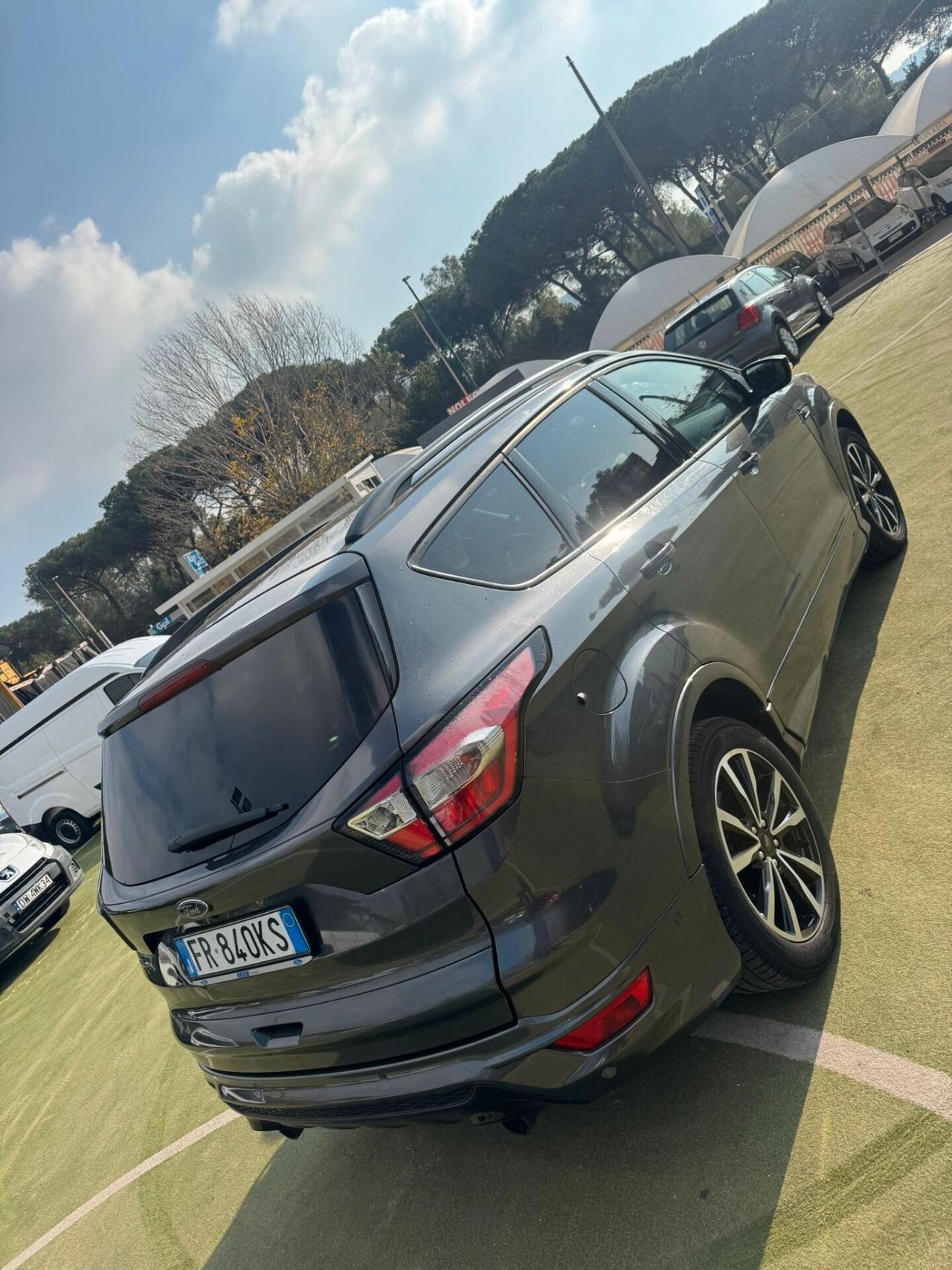 Ford Kuga 2.0 TDCI 120 CV S&S 2WD Powershift ST-Line