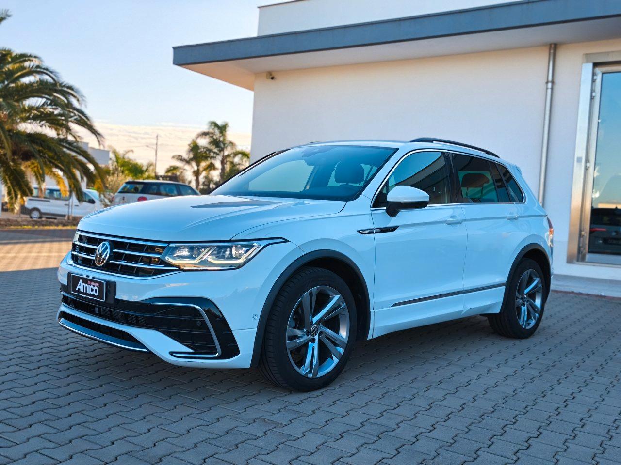 Volkswagen Tiguan 2.0 TDI DSG R-Line Luci Ambient/Retrocamera