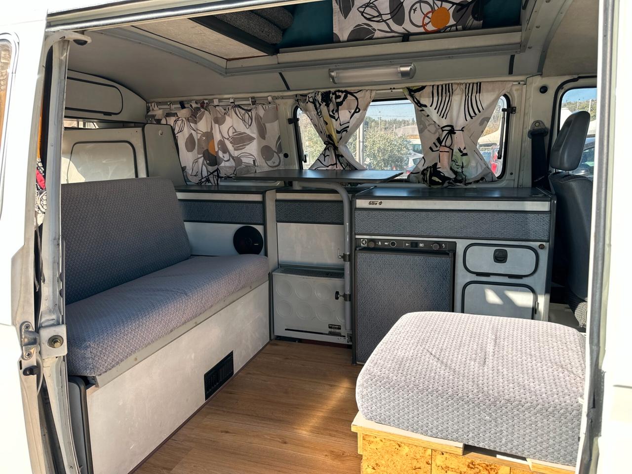 Volkswagen T3 Westfalia Joker "Hochdach" (Tetto Alto rigido)