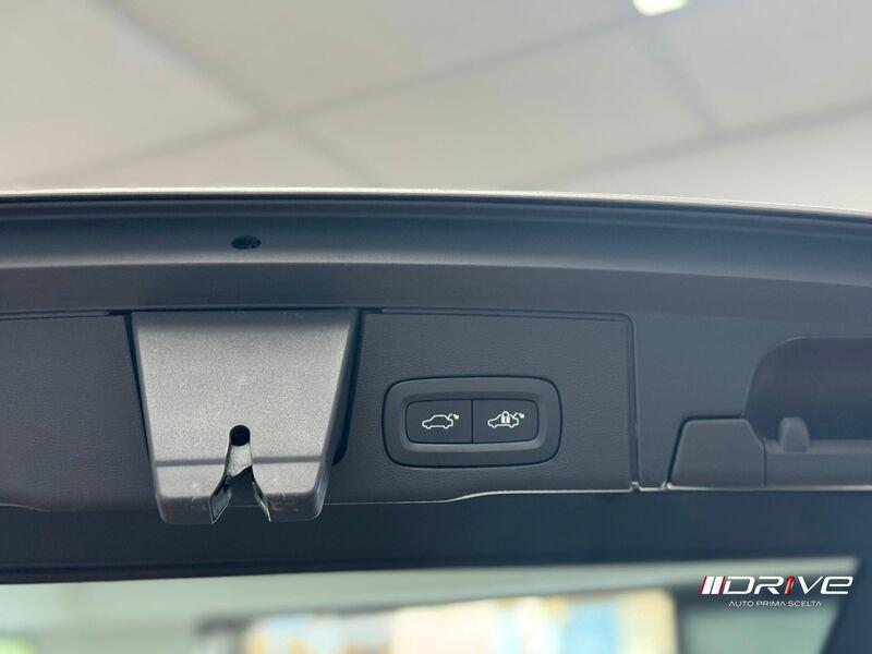 Volvo XC60 XC60 B4 (d) automatico Plus Bright