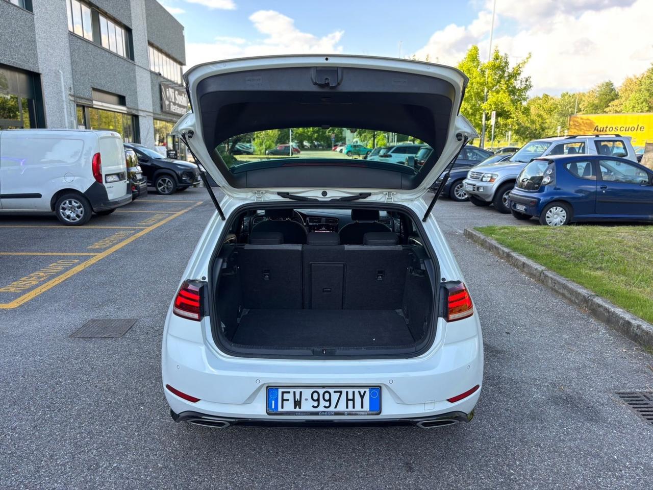 Volkswagen Golf 1.5 TSI R-LINE DSG 5p. Sport BlueMotion Technology