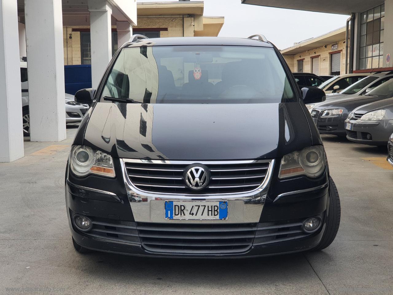 VOLKSWAGEN Touran 2.0 TDI DPF 7 POSTI