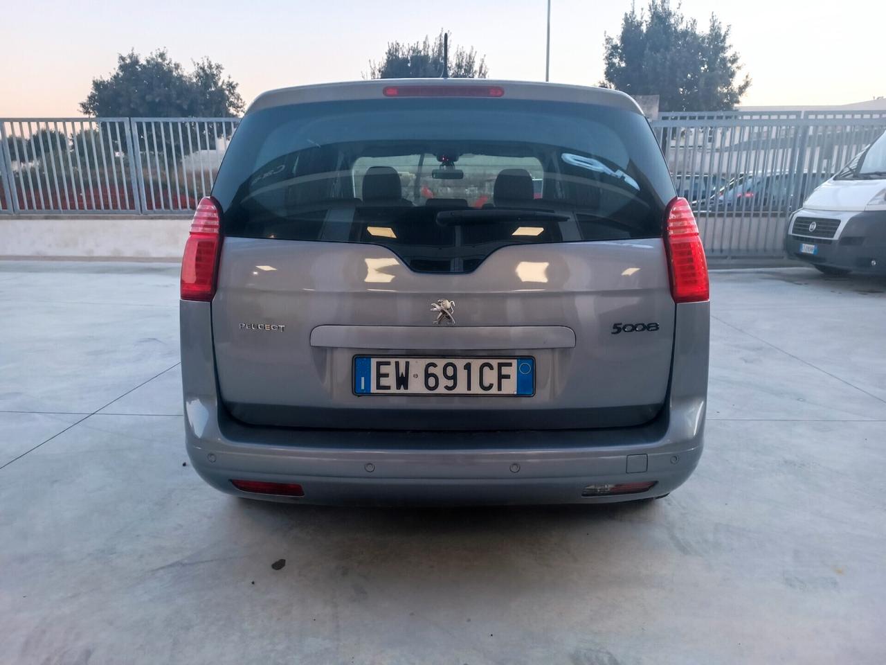 Peugeot 5008 2.0 HDi 163CV aut. Allure