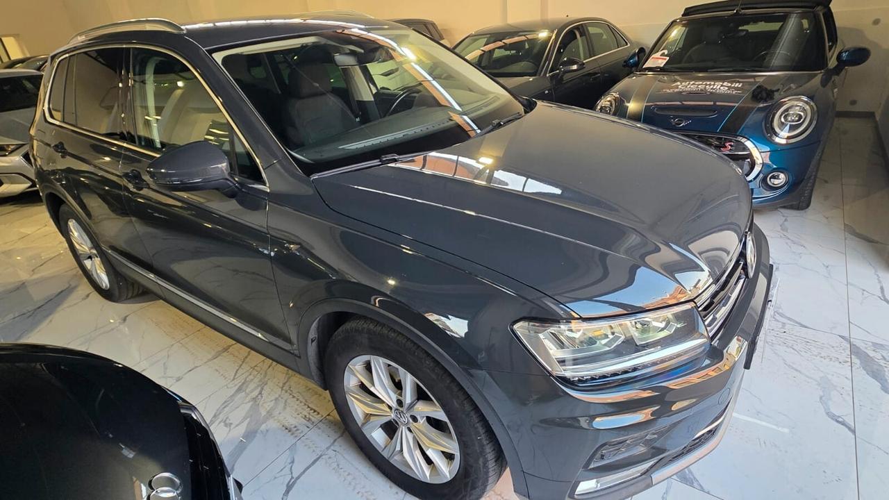Volkswagen Tiguan 2.0 BiTDI SCR DSG 4MOTION Executive R-Line BMT