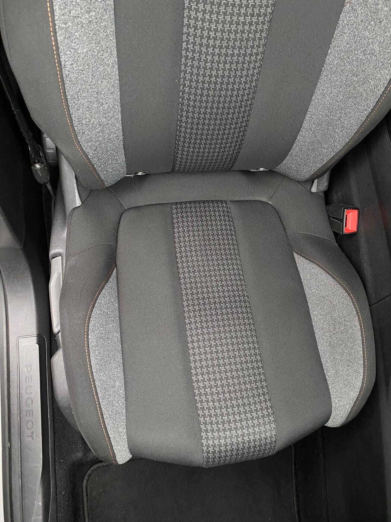 Peugeot 3008 1.5 BlueHDi 130cv S&S EAT8 Allure