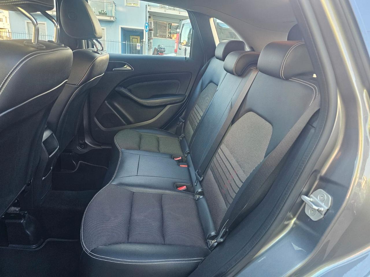 Mercedes-benz B 180 d Premium