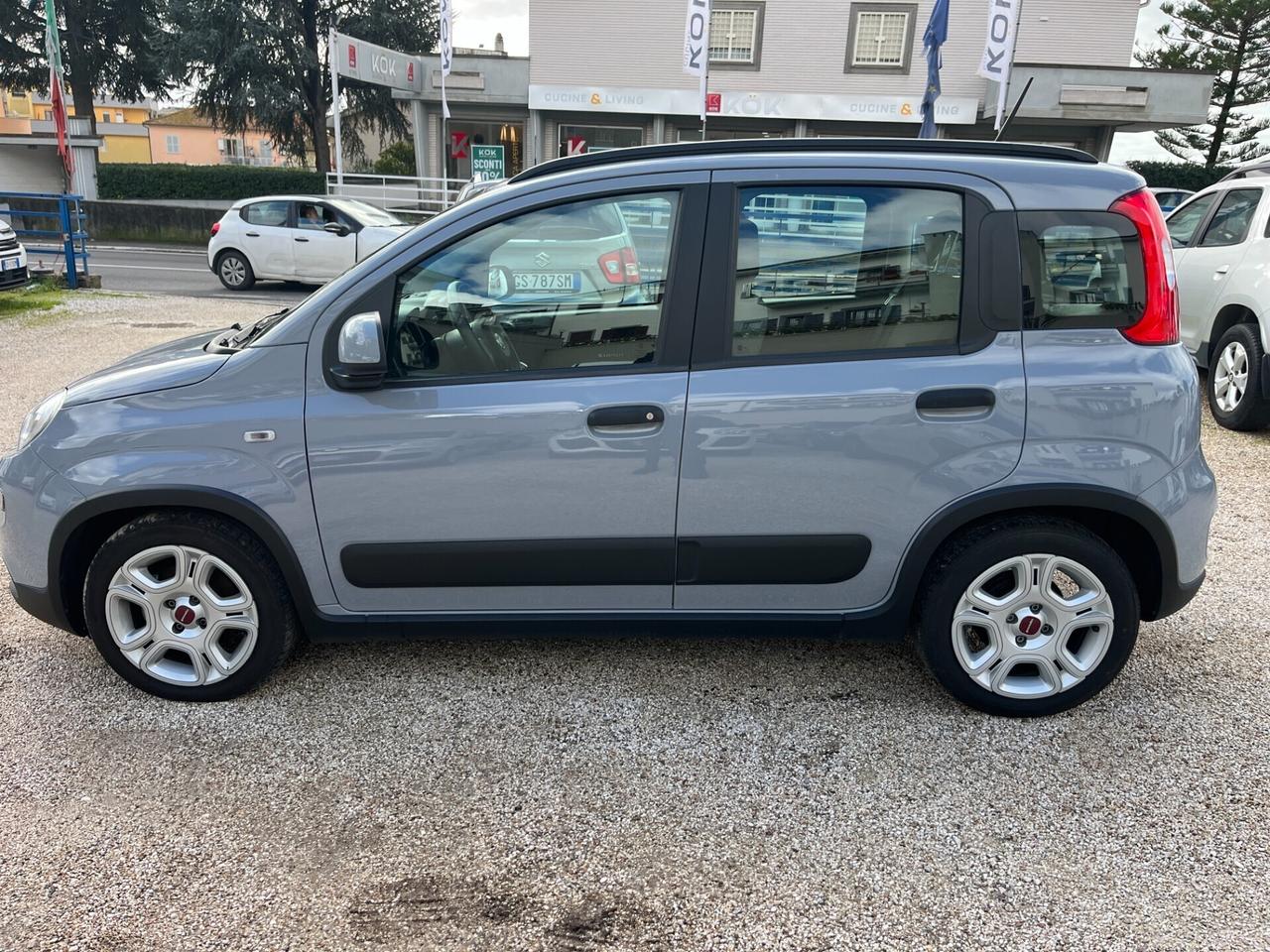 Fiat Panda 1.0 FireFly S&S Hybrid Red