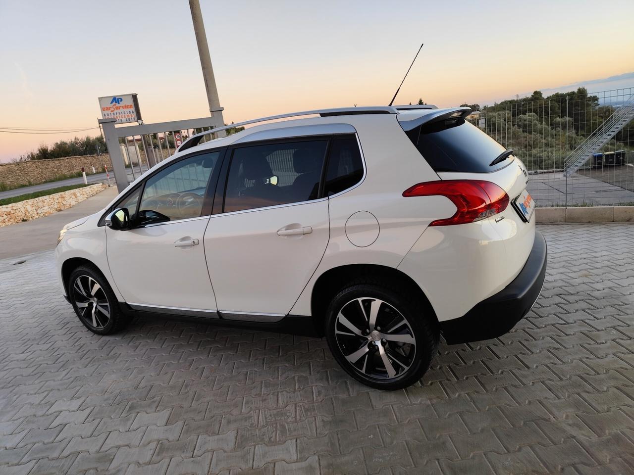 Peugeot 2008 BlueHDi 100 Allure
