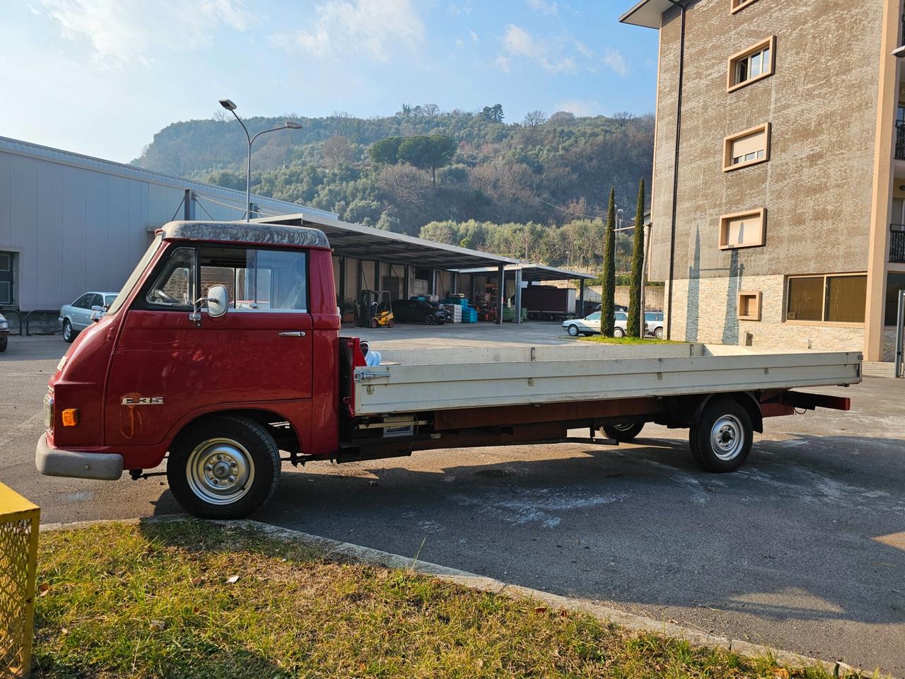 Hanomag Seleziona CARRO ATTREZZI STORICO PER TRASPORTO VEICOLI STORICI