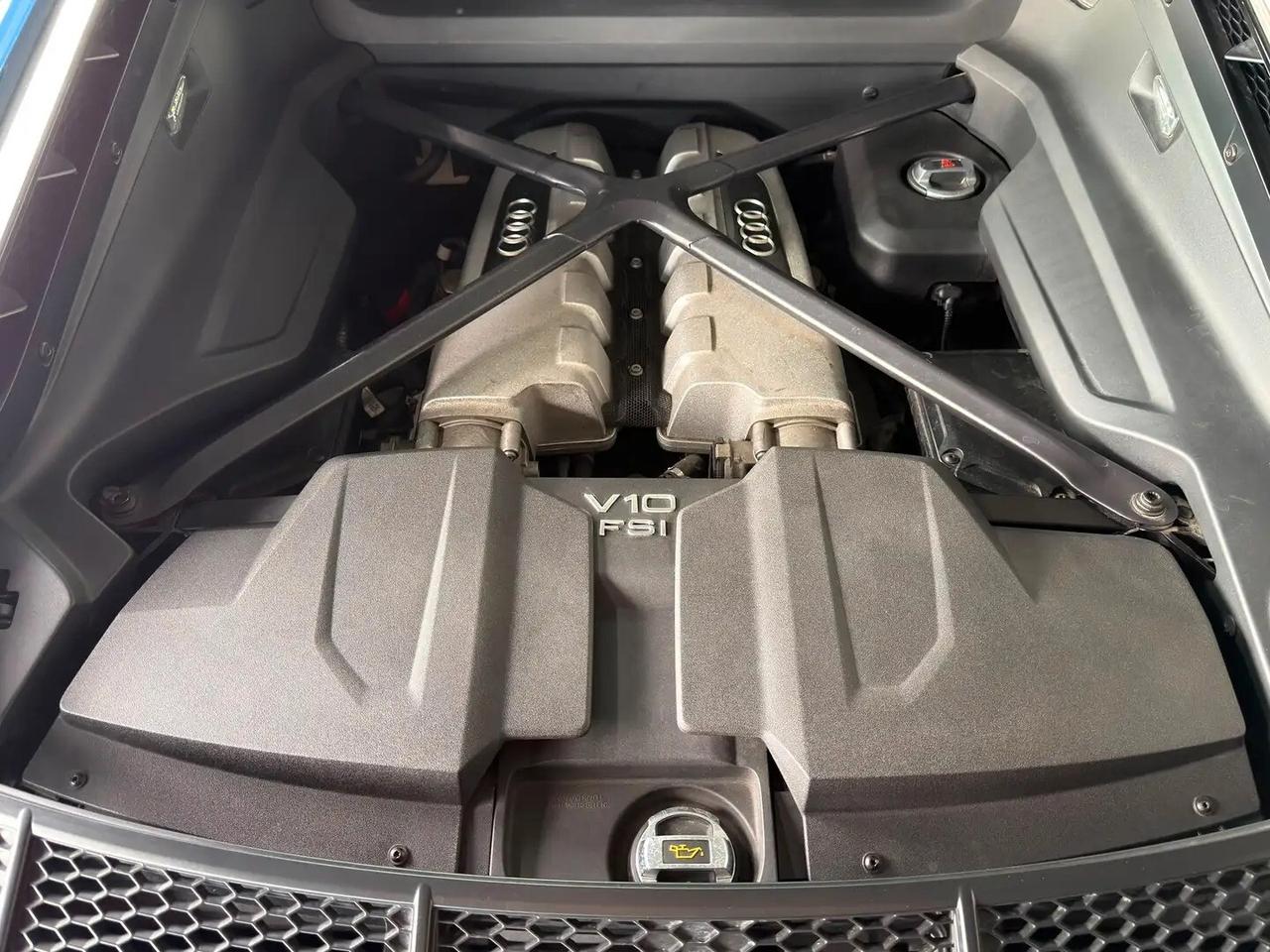 Audi R8 Coupé V10 quattro S tronic performance