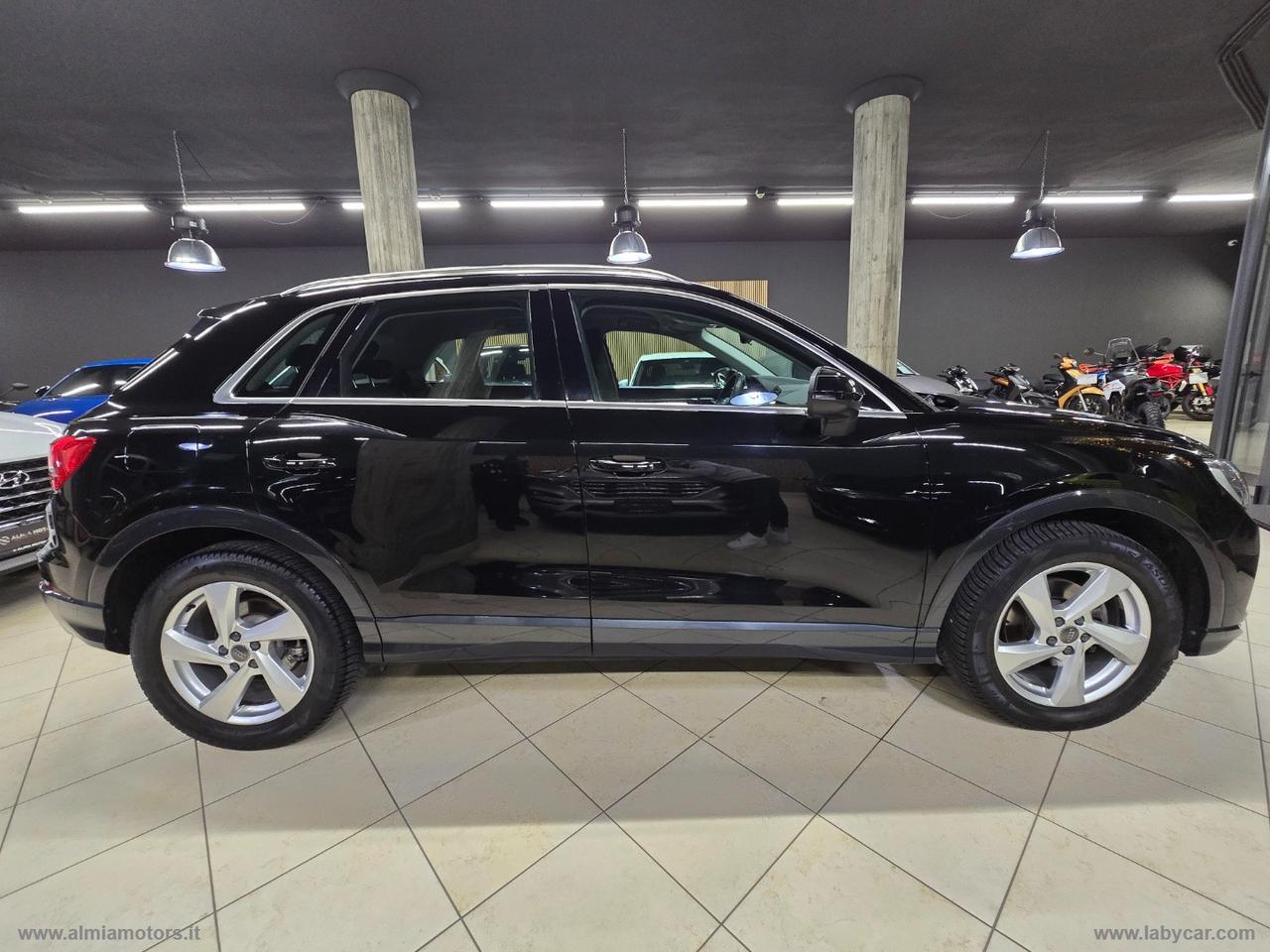 AUDI Q3 35 TDI S tronic