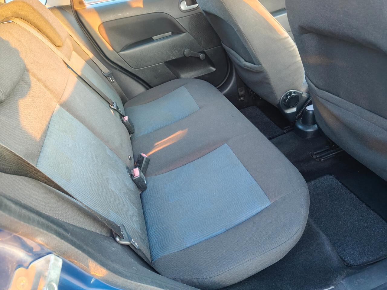 Ford Fiesta 1.4 TDCi 5p plus cambio automatico