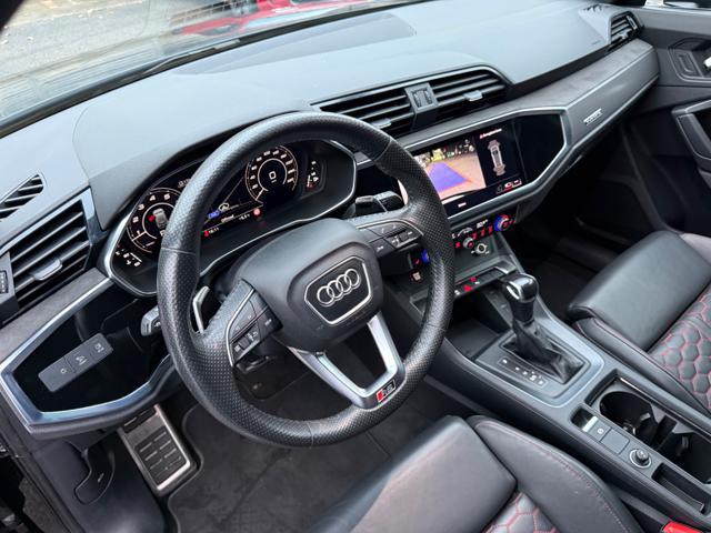 AUDI RS Q3 TOTAL BLACK SEDILI A GUSCIO TETTO